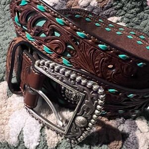Ariat ladies turquoise inlay concho accent brown leather belt